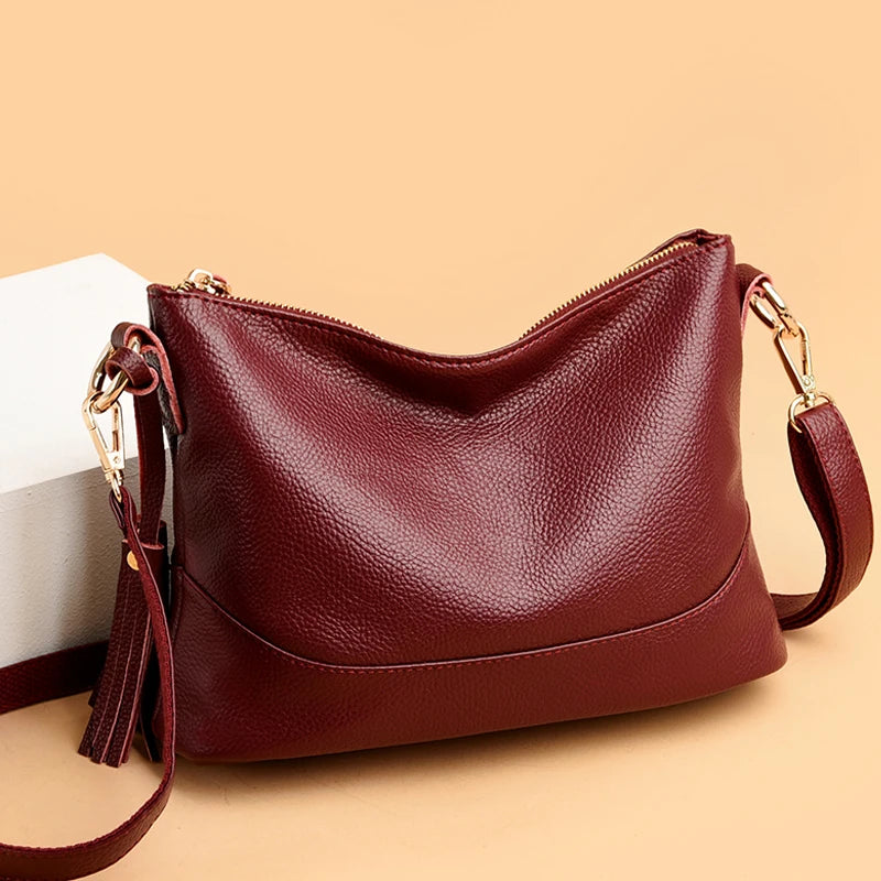 Leather shoulder handbag