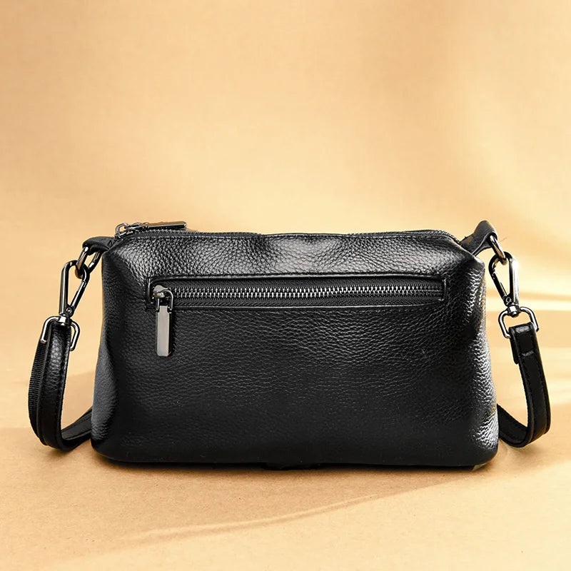 Medium leather shoulder bag
