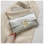 Minimalist leather handbag
