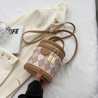 Vintage leather shoulder bag