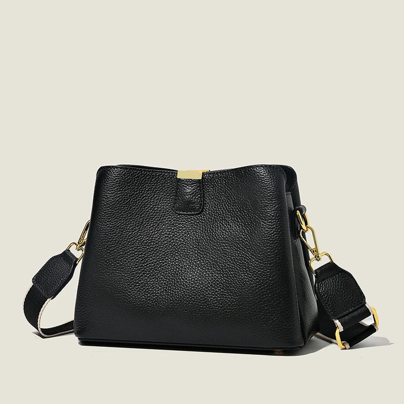 Soft leather handbag with zipper
