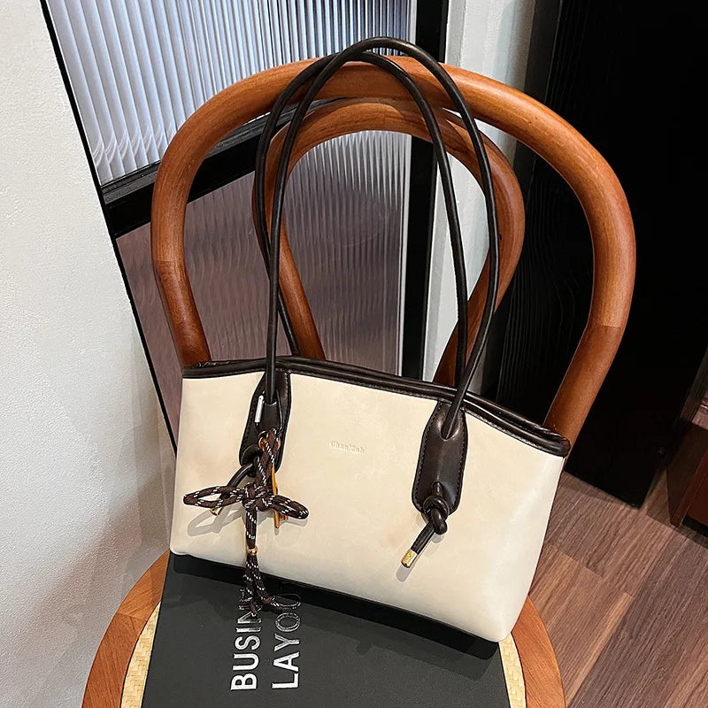 Everyday leather shoulder purse
