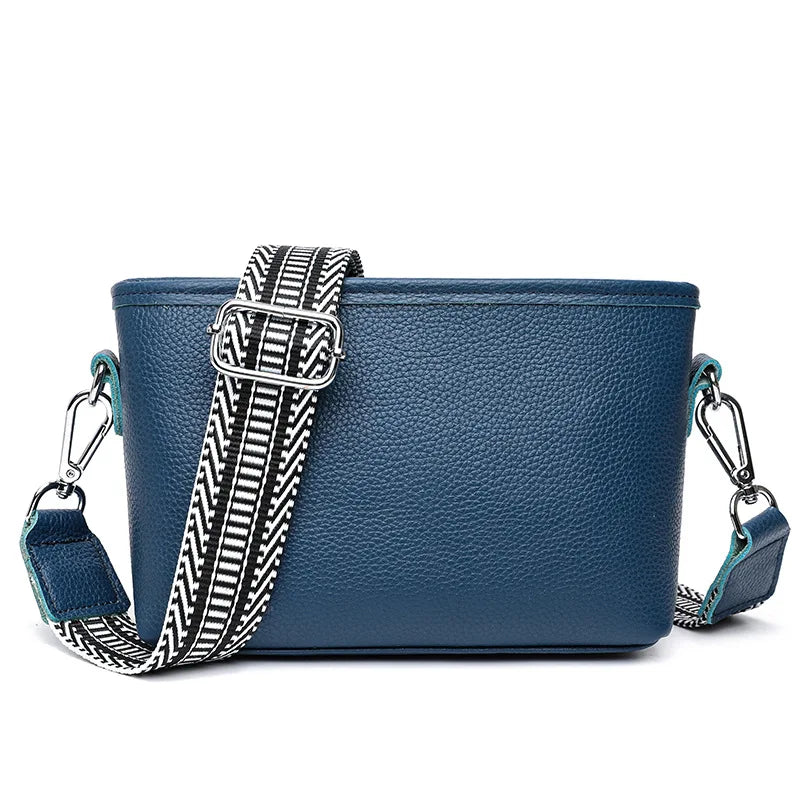 Sleek leather shoulder handbag