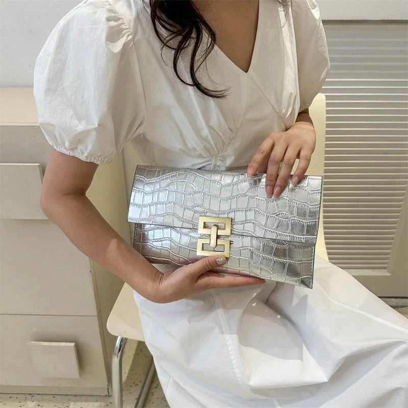 Minimalist leather handbag