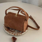 Chic suede purse