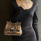 Elegant leather handbag