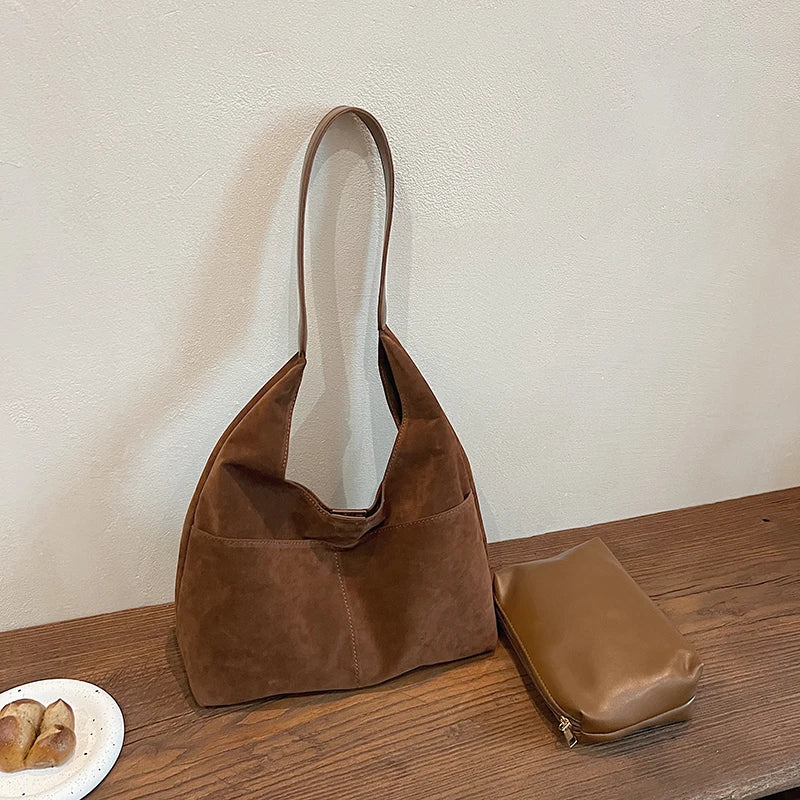 Retro suede slouch bag