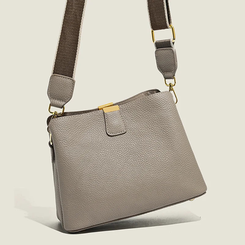 Soft leather handbag with zipper