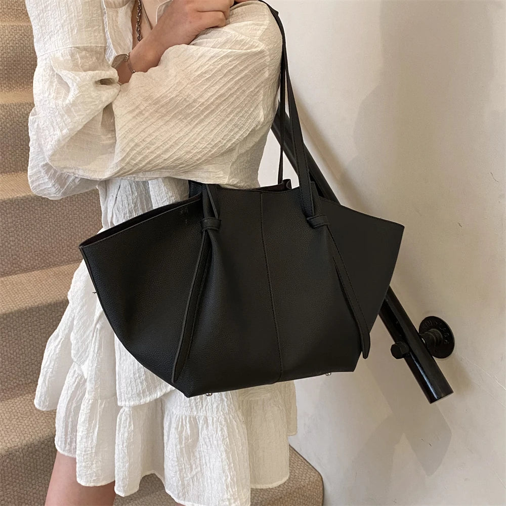 Modern leather tote bag