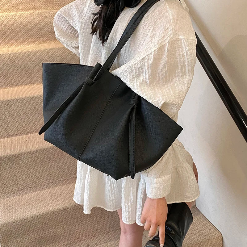 Modern leather tote bag