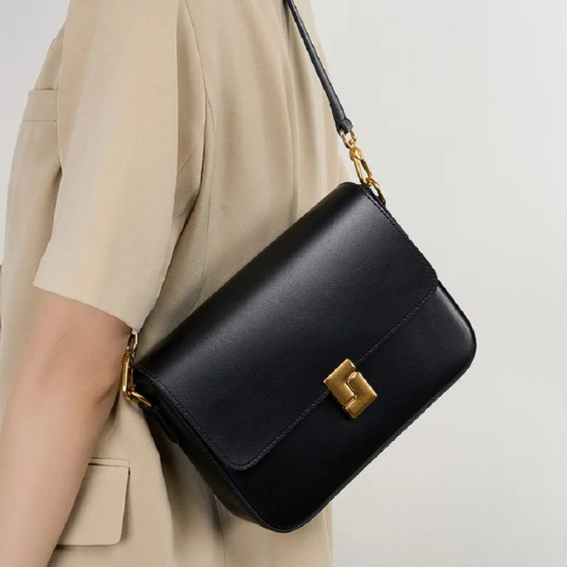 Retro style leather crossbody bag
