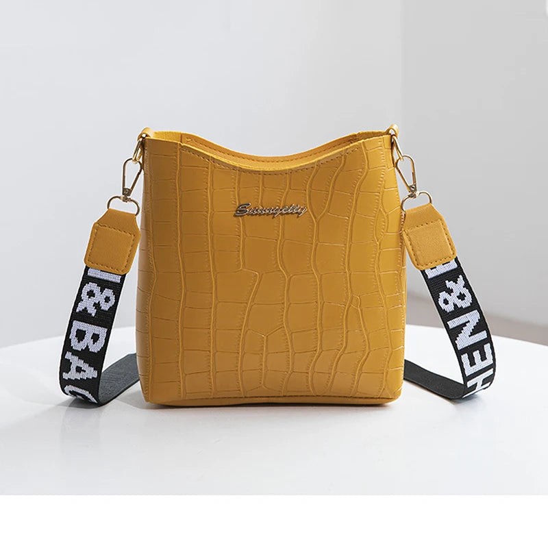 Classic leather shoulder bag for women