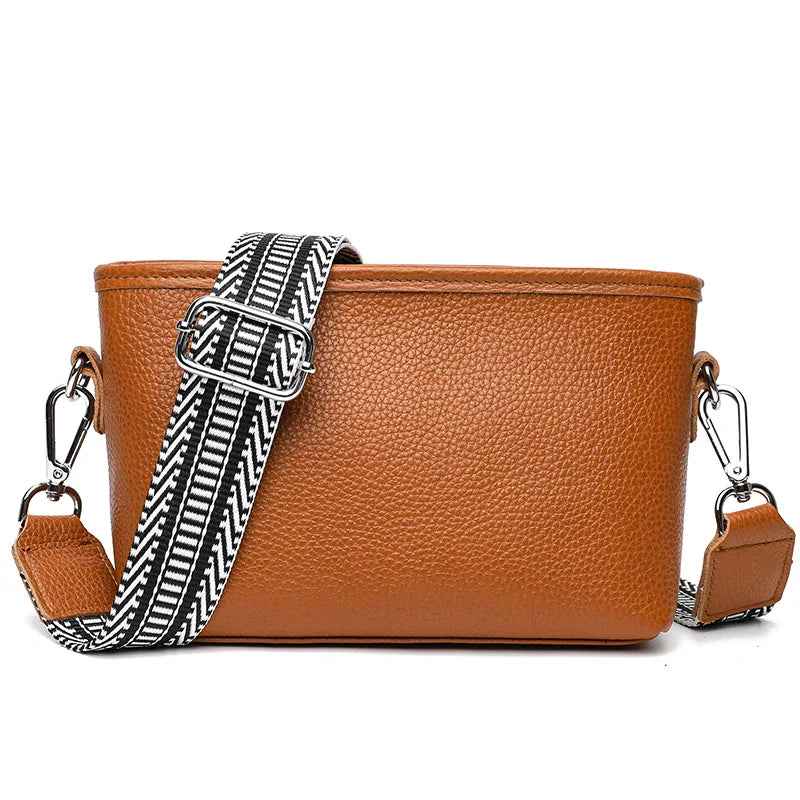 Sleek leather shoulder handbag