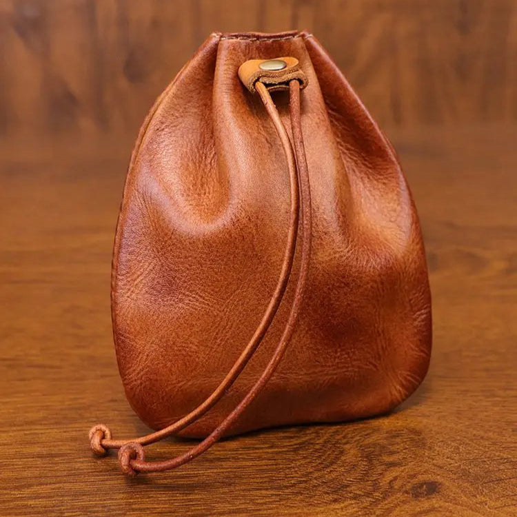 Lightweight leather coin pouch