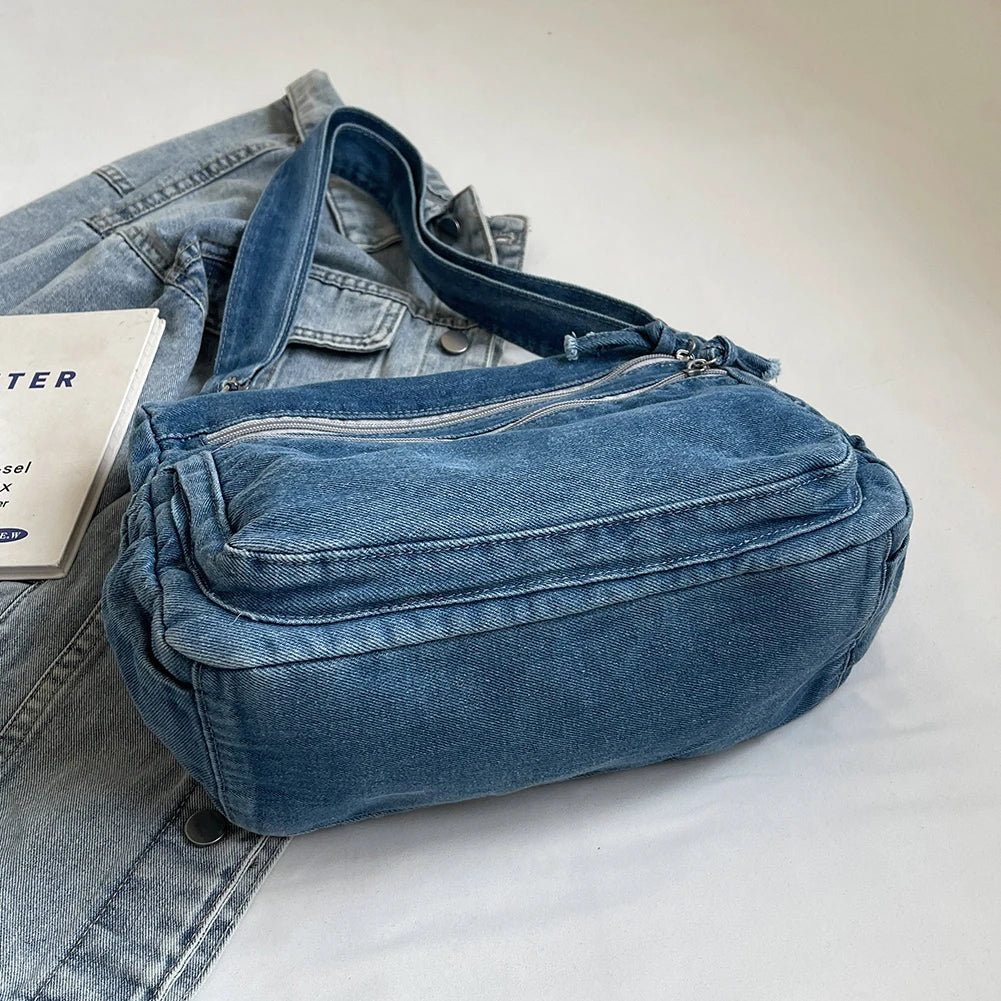 Classic denim shoulder handbag with zipper closure