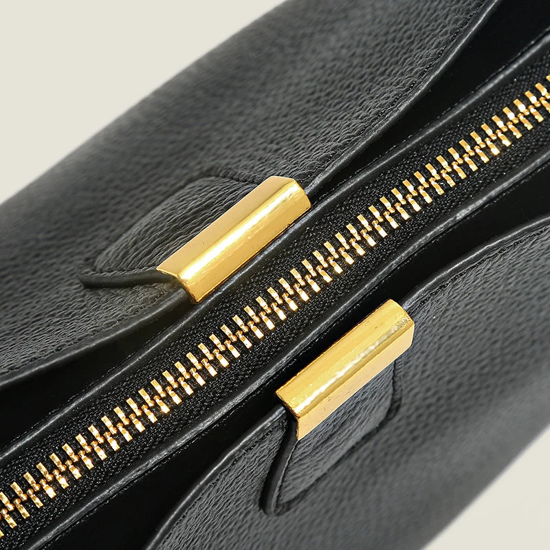 Soft leather handbag with zipper