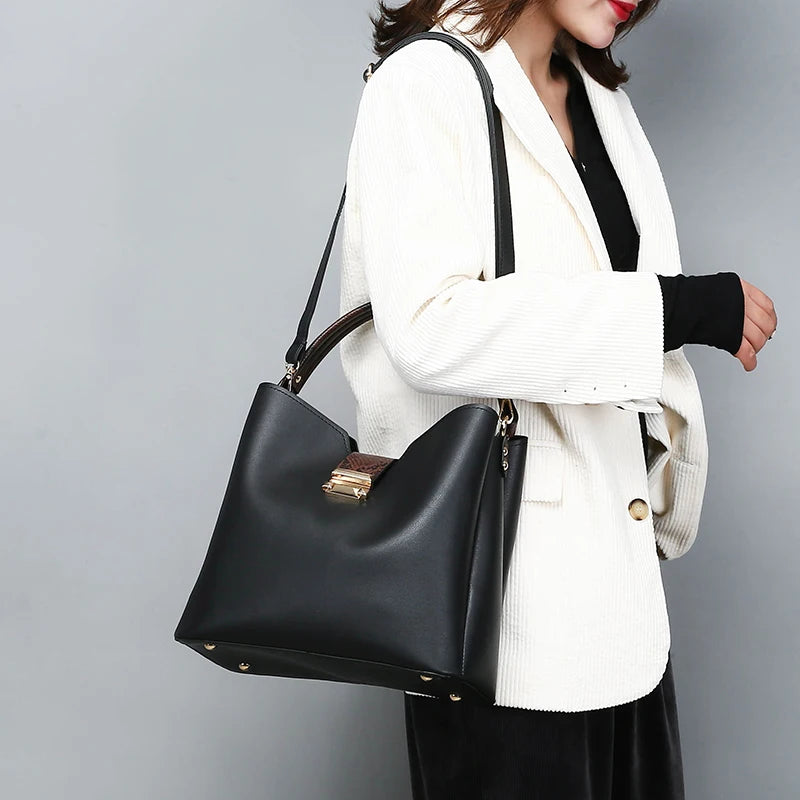 Medium leather tote handbag
