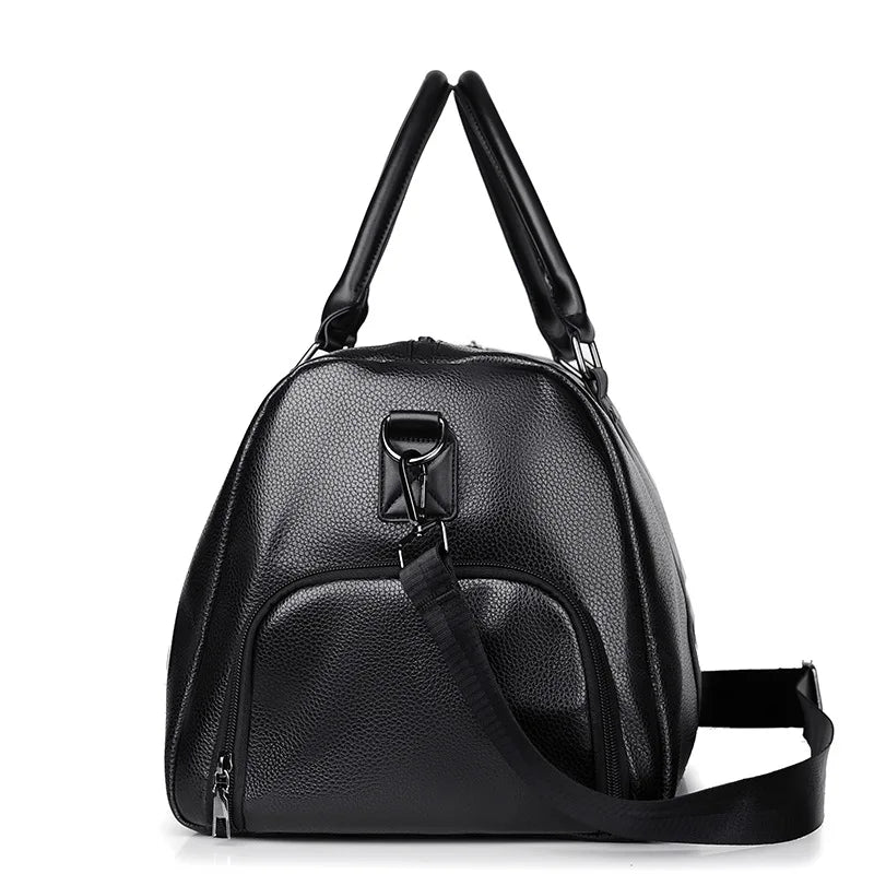 Travel-ready leather holdall