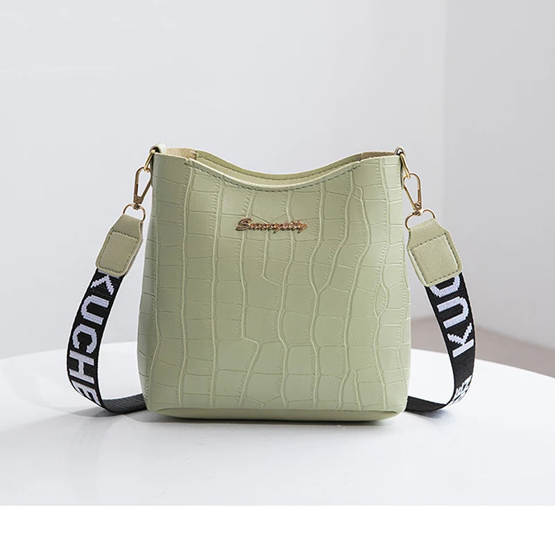 Classic leather shoulder bag for women
