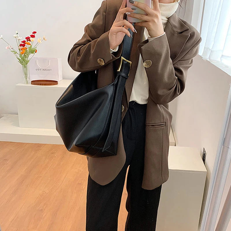 Large capacity leather hobo tote bag