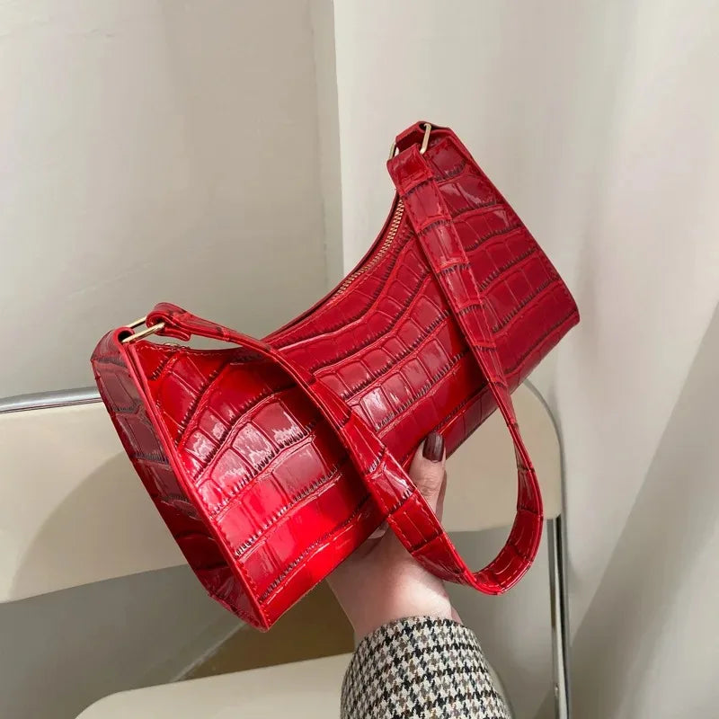 Chic leather shoulder bag