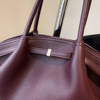 Versatile leather handbag