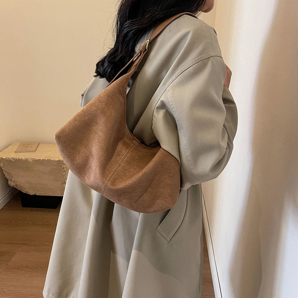 Vintage suede hobo shoulder handbag