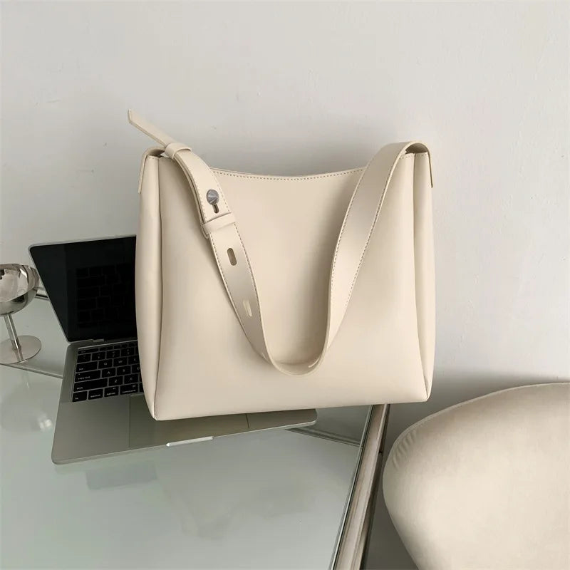 Elegant women's leather tote bag
