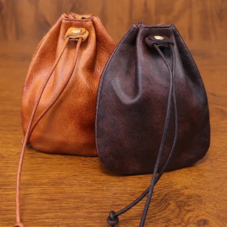 Lightweight leather coin pouch