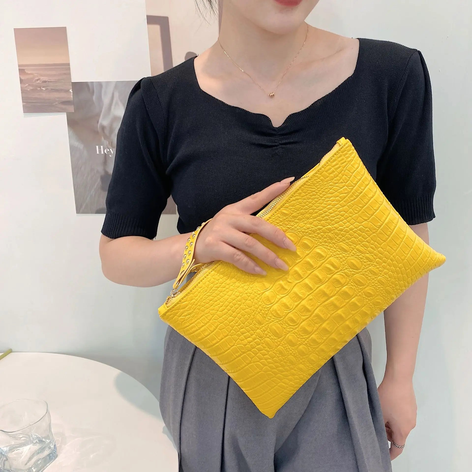 Crocodile texture leather clutch bag