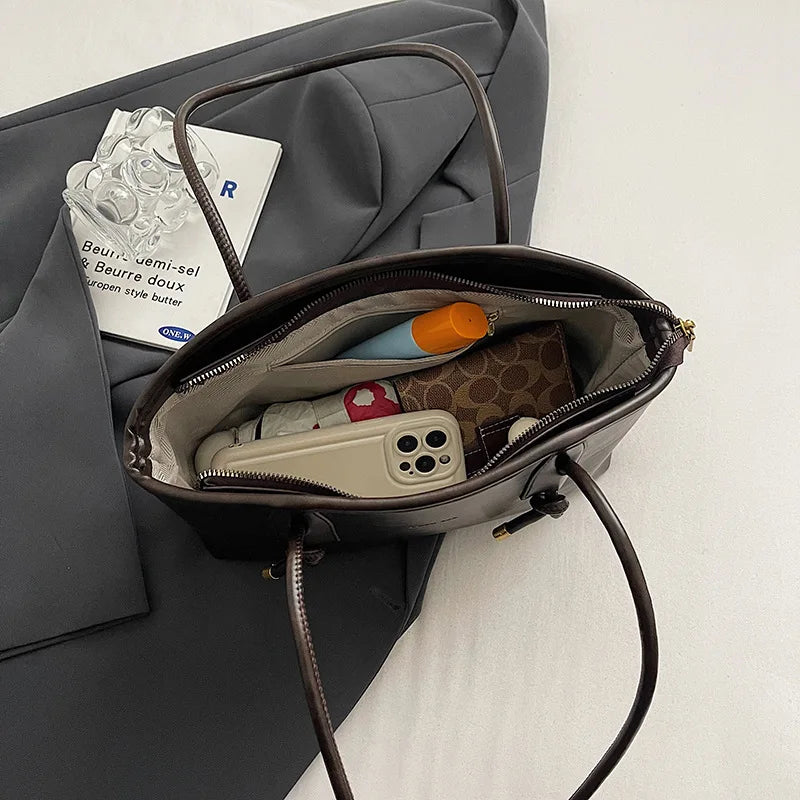 Everyday leather shoulder purse
