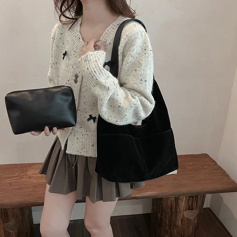Retro suede slouch bag
