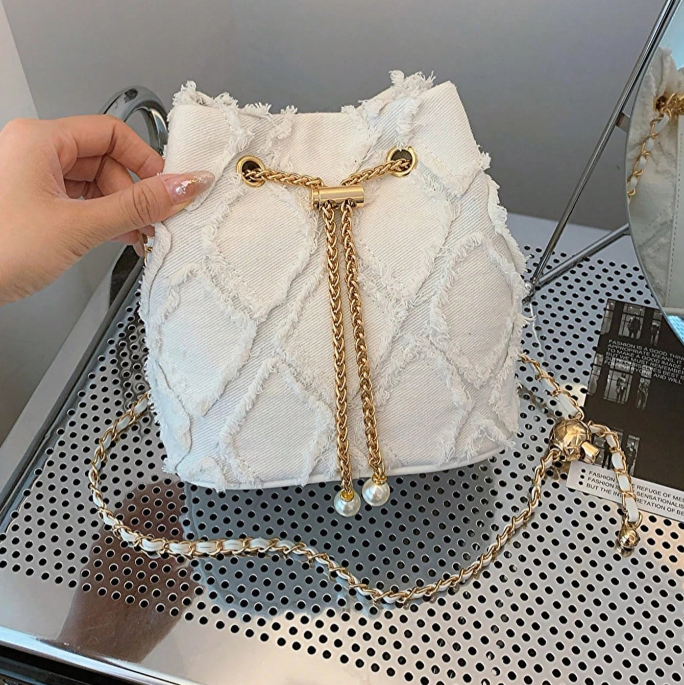 Retro denim handbag with chain strap