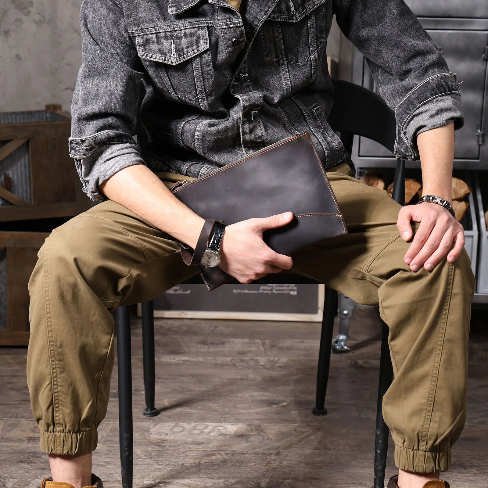 Retro leather clutch