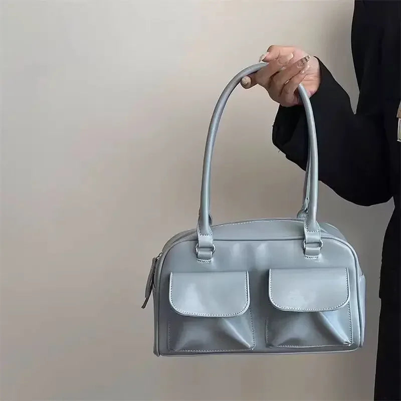 Feminine leather shoulder bag