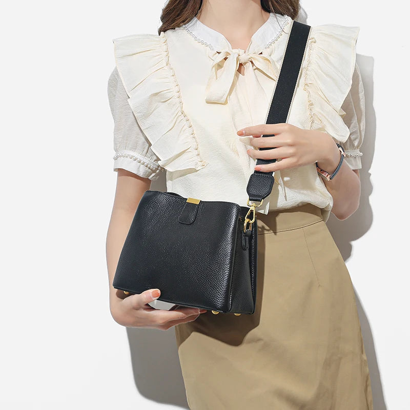 Soft leather handbag with zipper