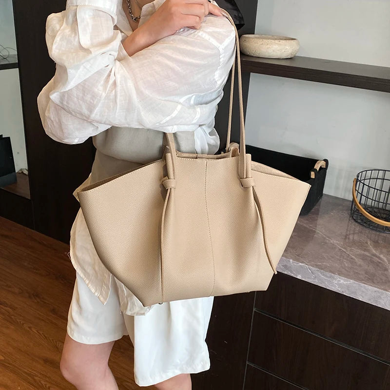 Modern leather tote bag