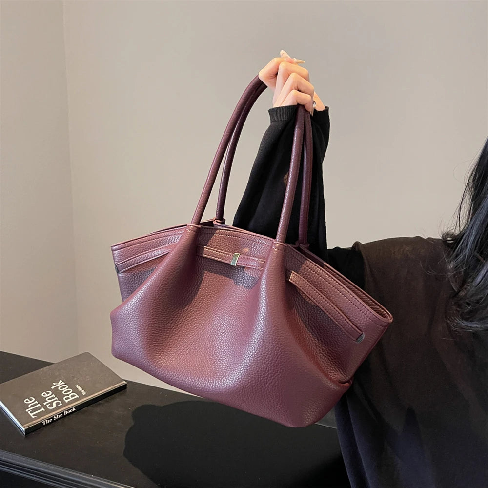 Versatile leather handbag