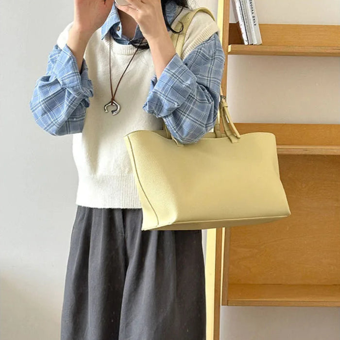 Stylish leather tote bag