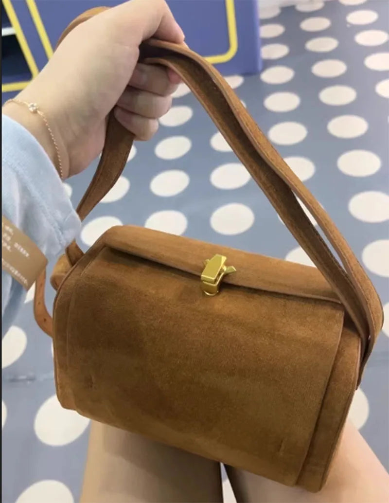 Chic suede purse