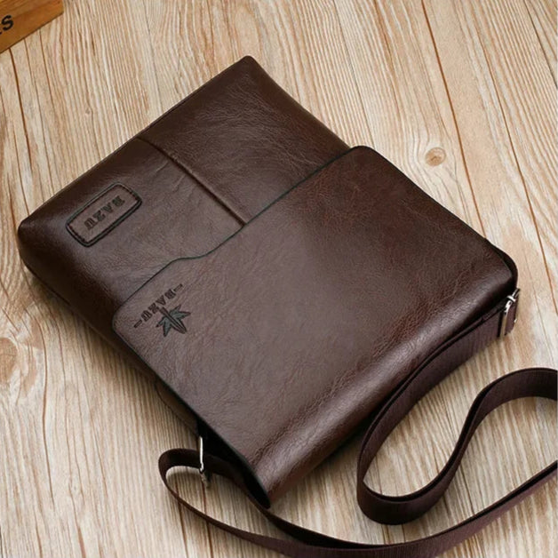 Versatile leather crossbody bag