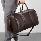 Travel-ready leather holdall