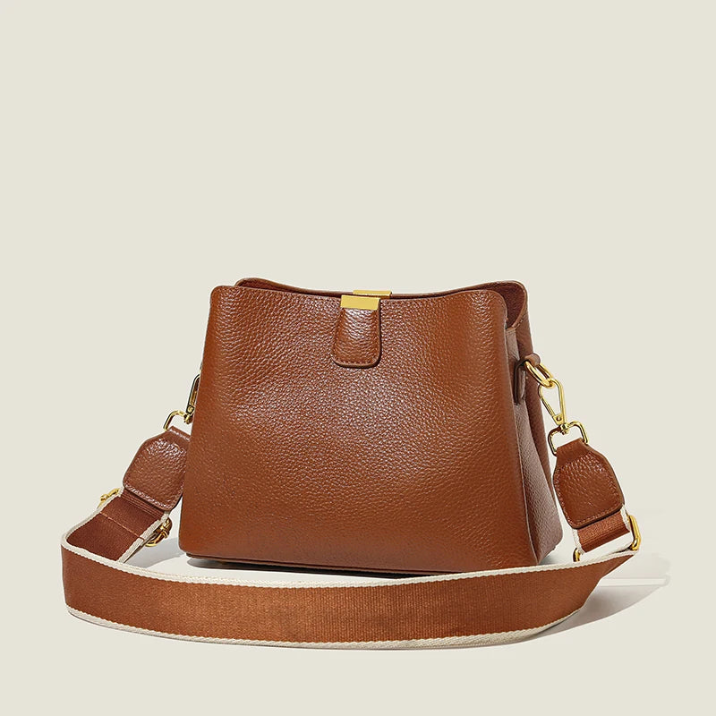 Soft leather handbag with zipper