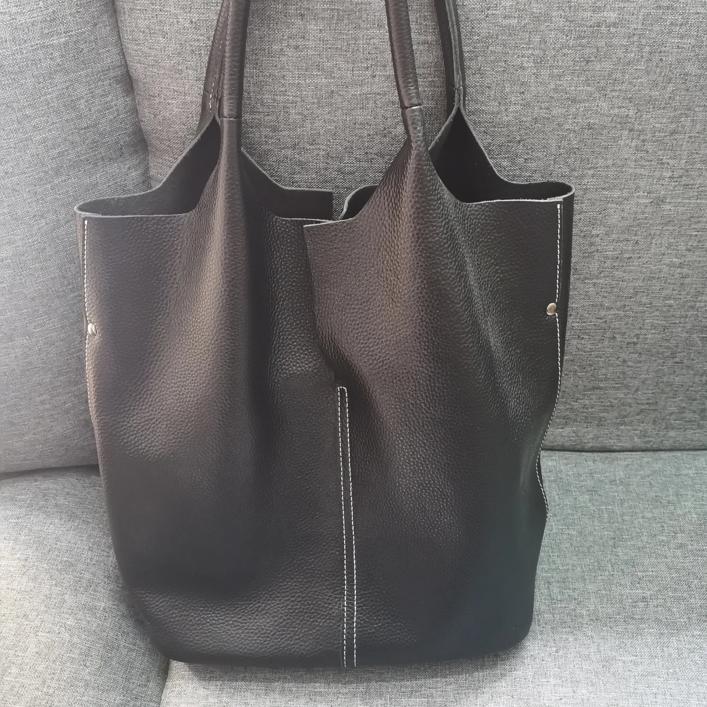 Modern leather tote bag
