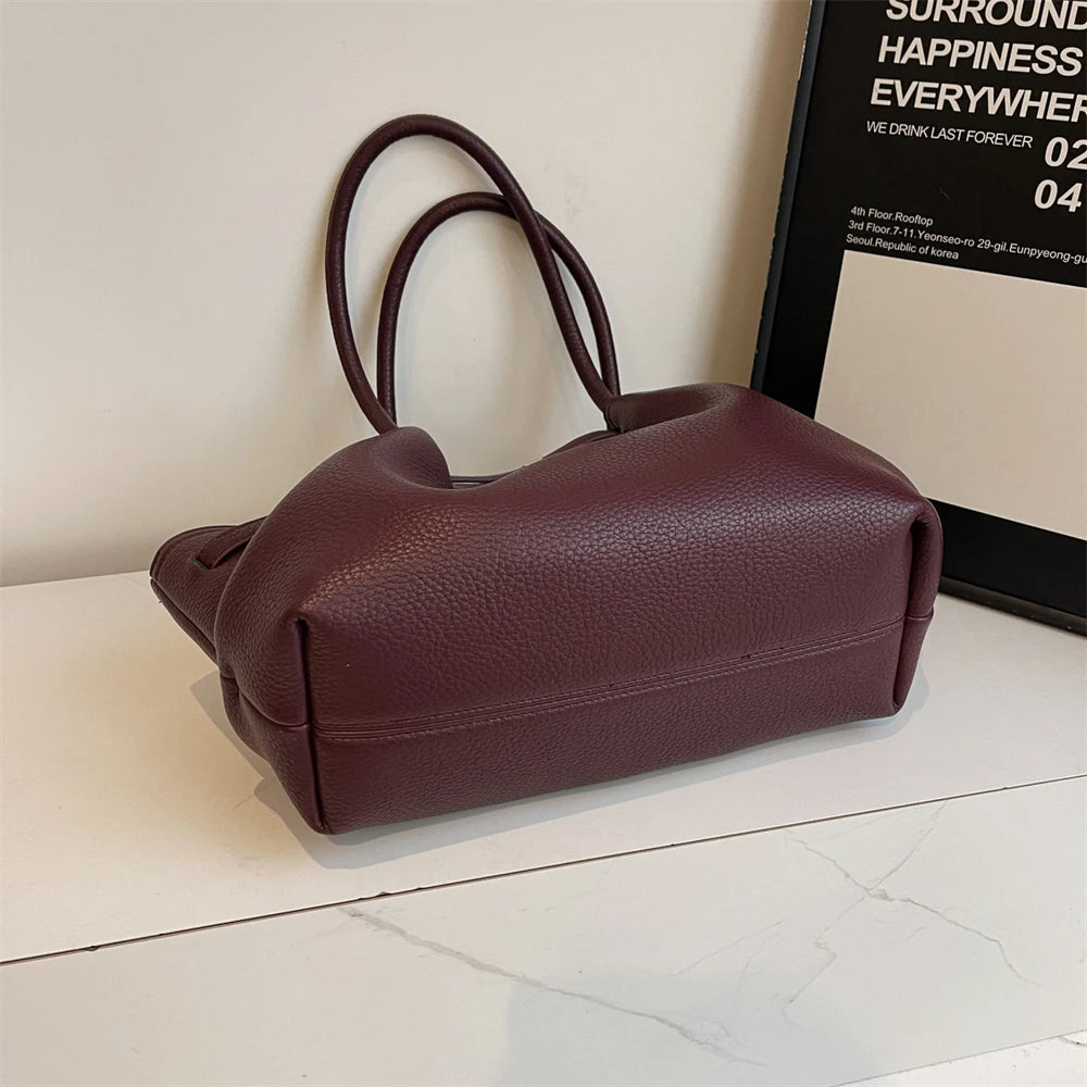 Versatile leather handbag