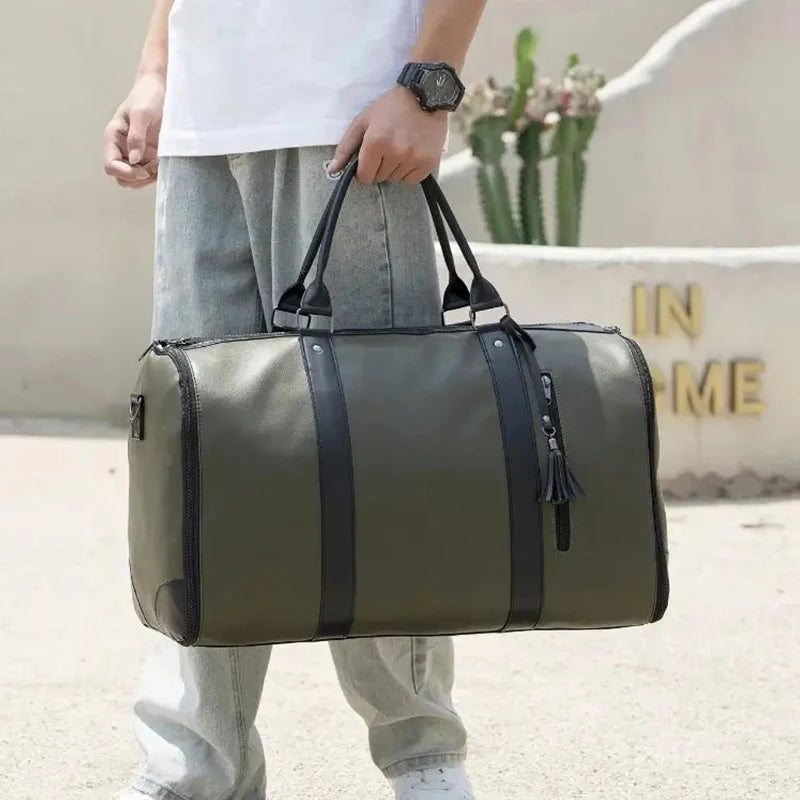 Minimalist leather holdall bag