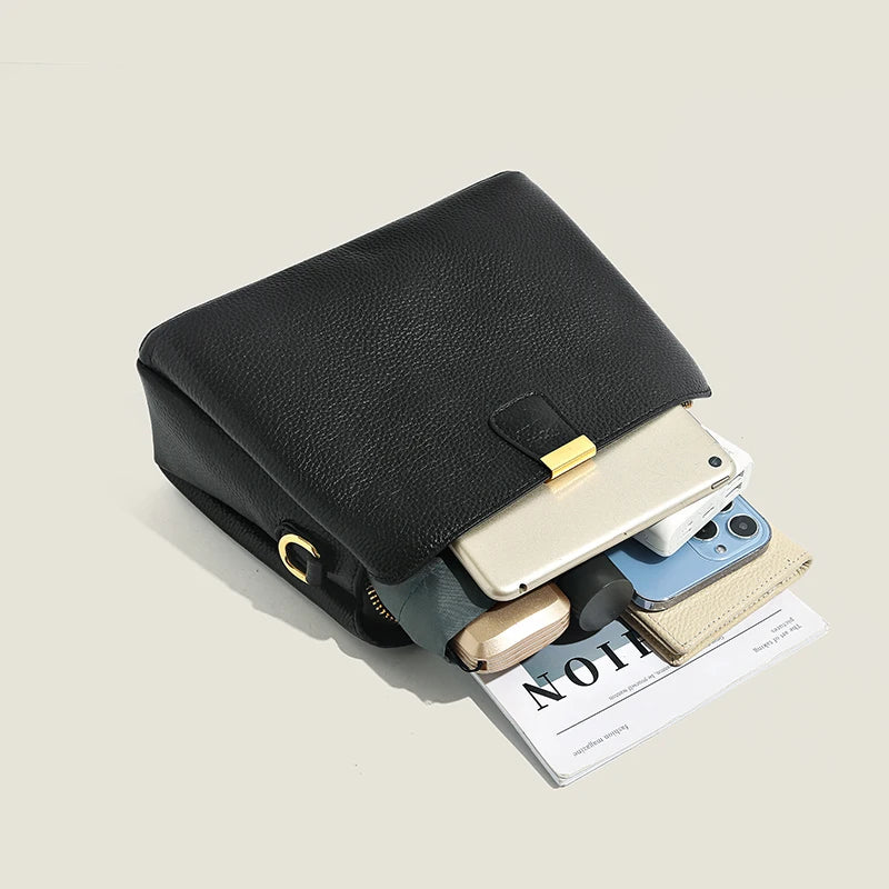 Soft leather handbag with zipper