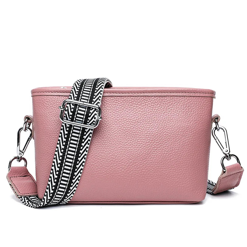 Sleek leather shoulder handbag