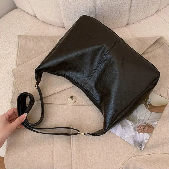 Shoulder leather tote bag