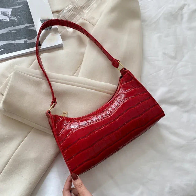 Chic leather shoulder bag